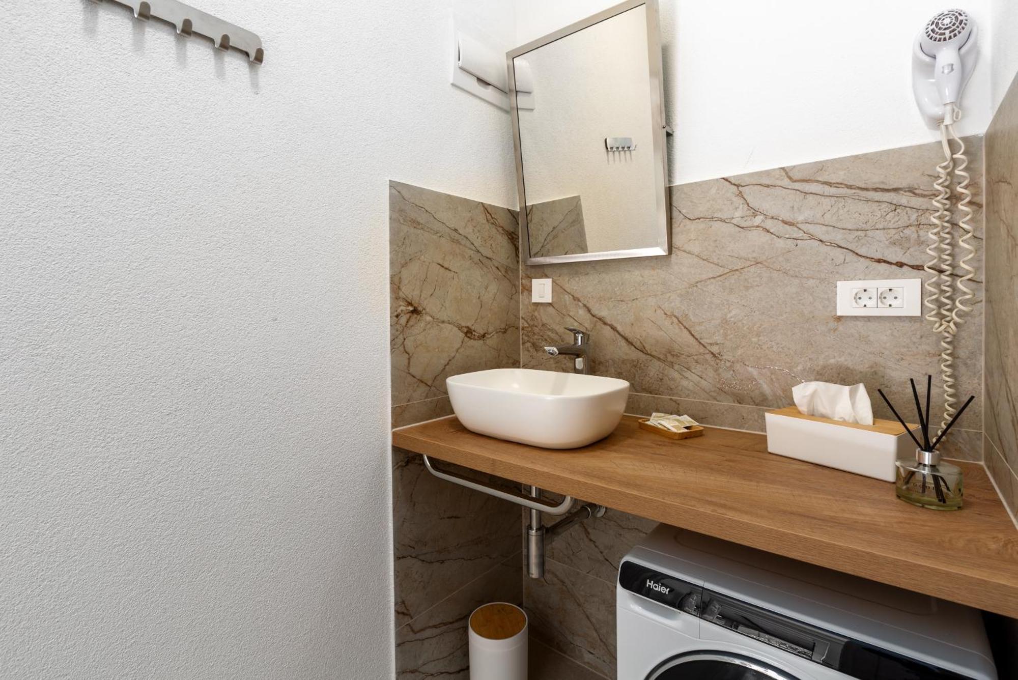 Trbovic Apartments Peaceful Stay With Free Parking, Pet-Friendly, And Bike Storage In Umag Exterior foto
